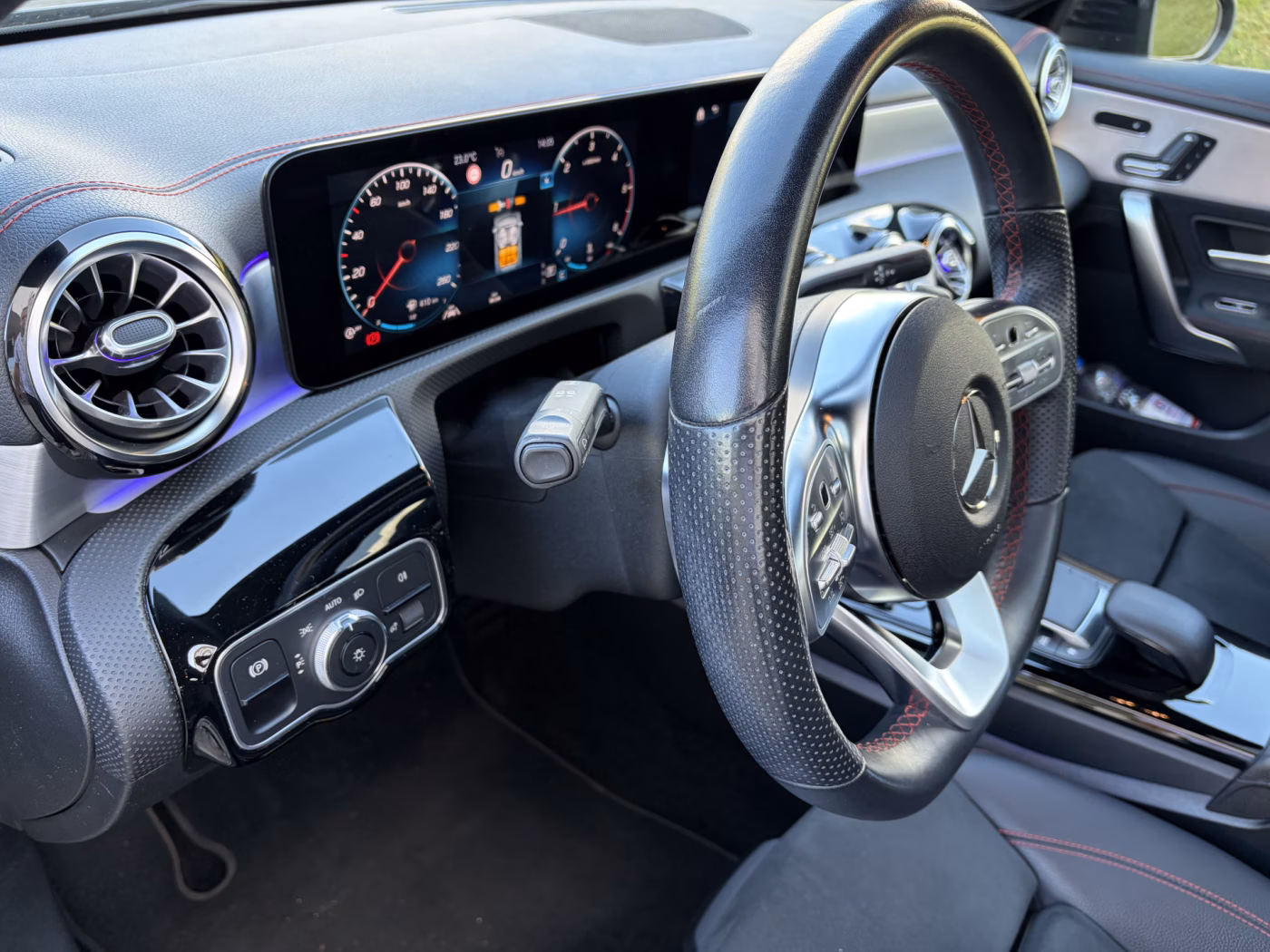 Mercedes-Benz CLA фото 18