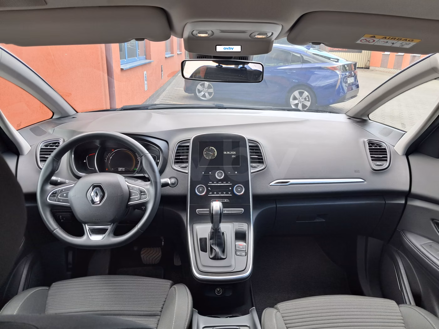 Renault Grand Scenic фото 8