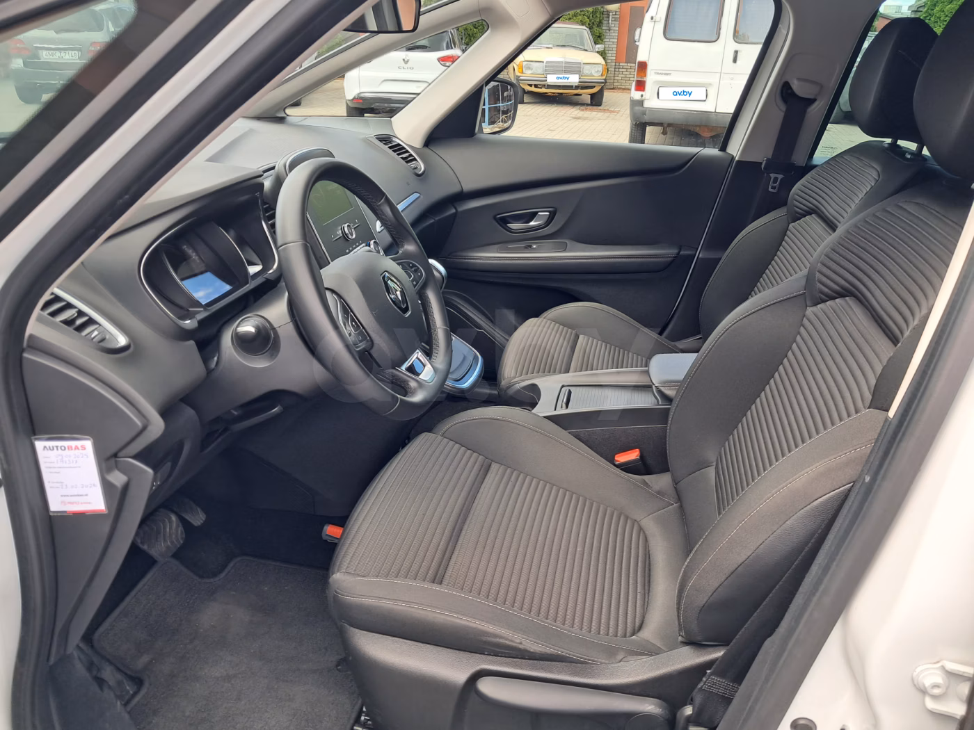 Renault Grand Scenic фото 11