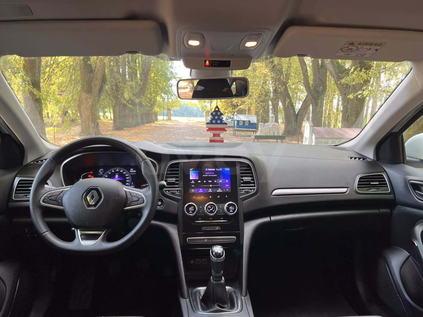 Renault Megane фото 12