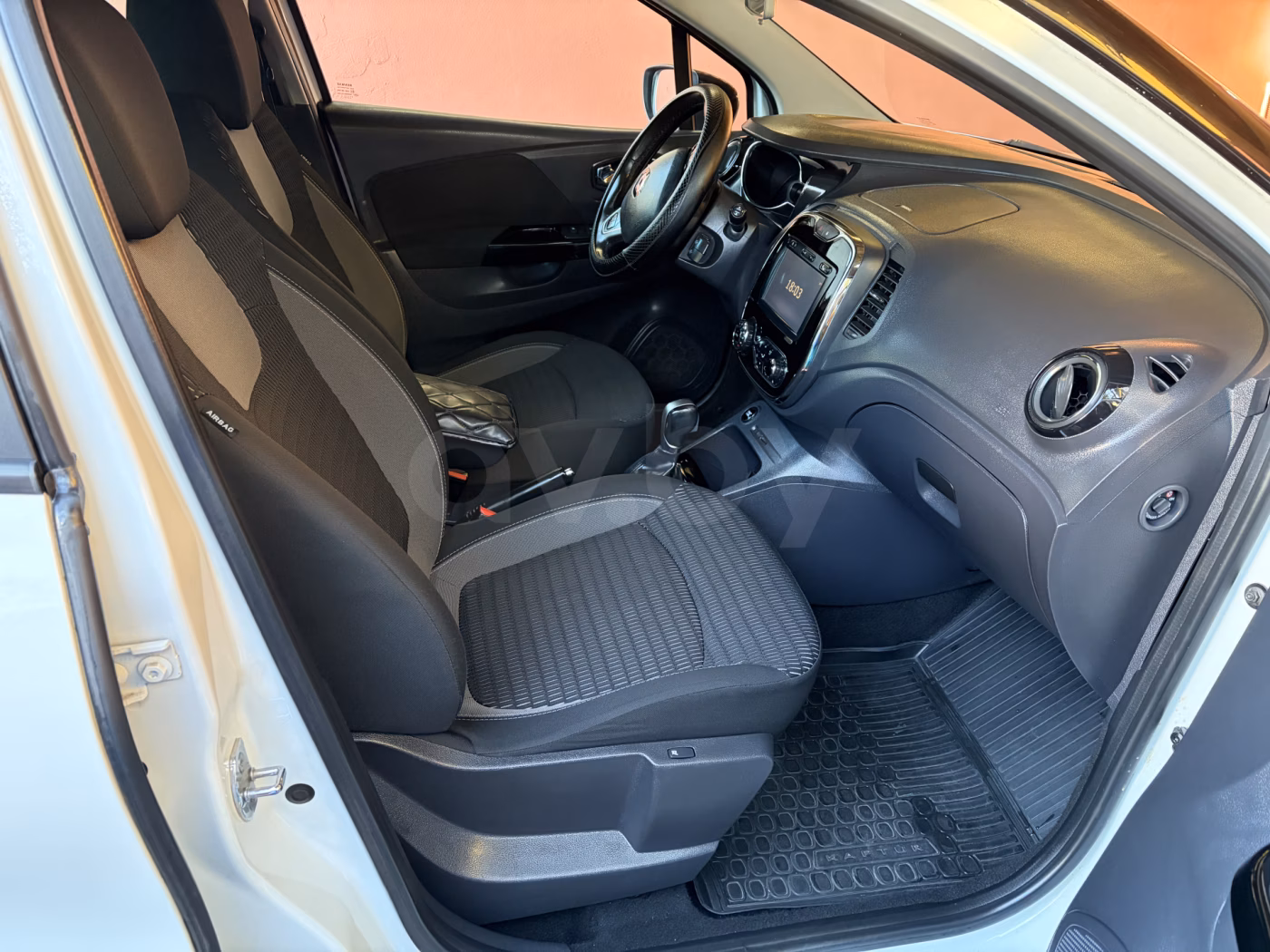 Renault Kaptur фото 16