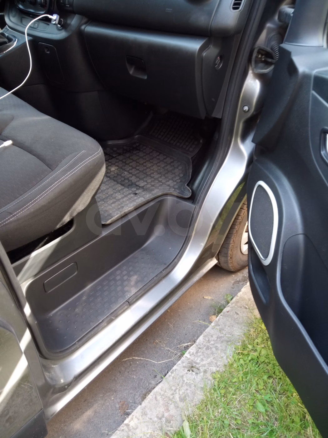 Opel Vivaro фото 14