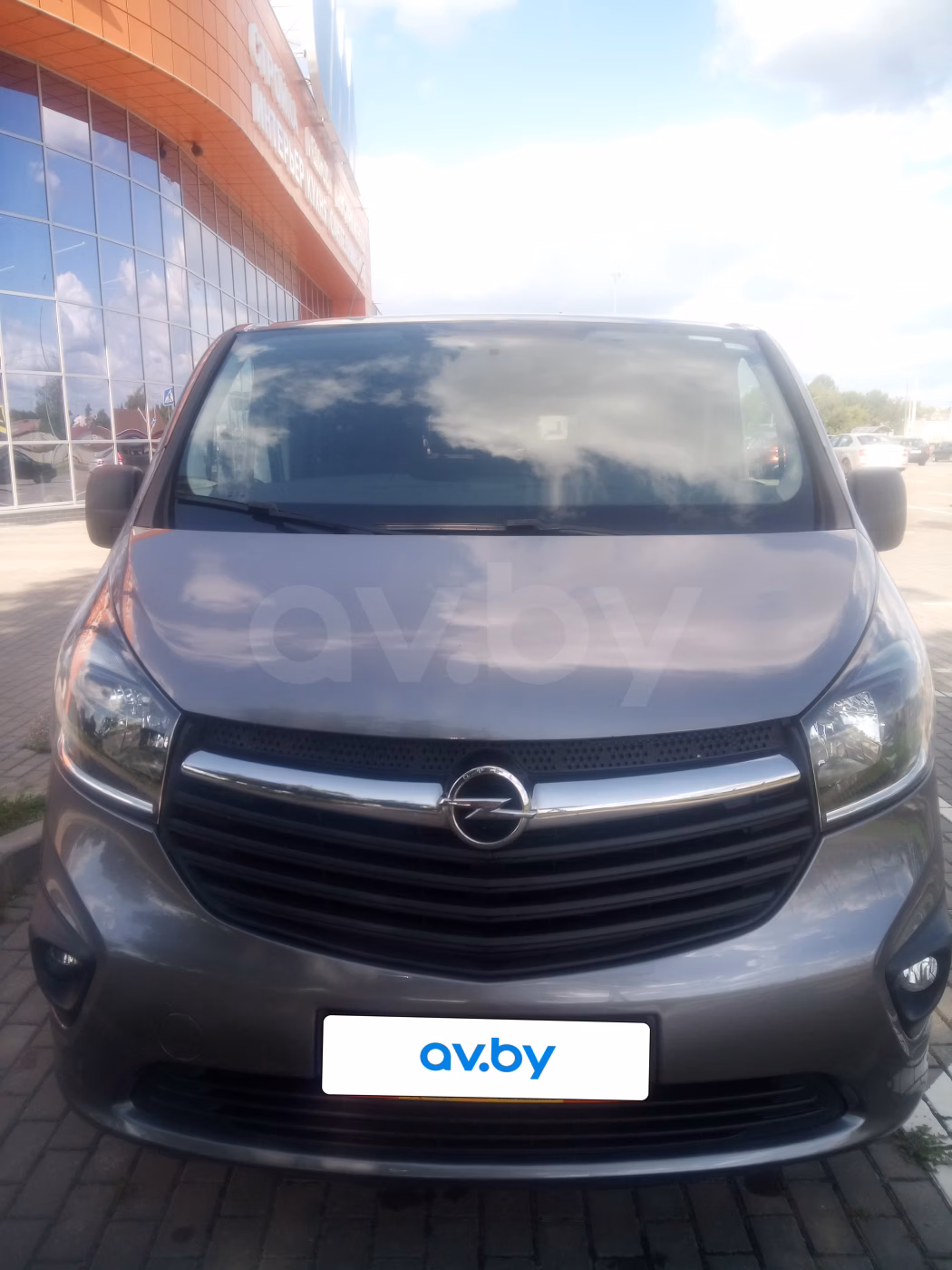 Opel Vivaro фото 2