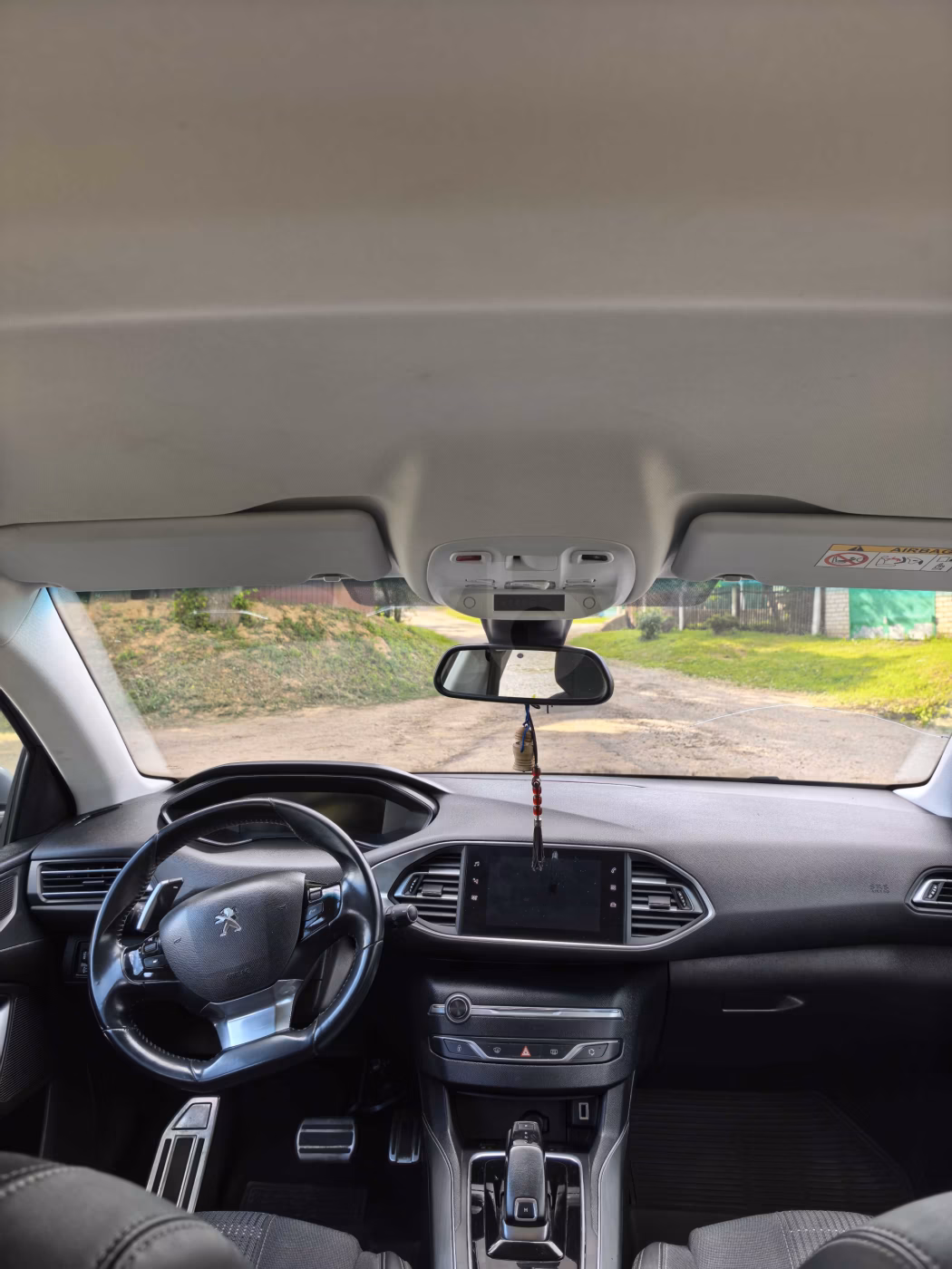 Peugeot 308 фото 8