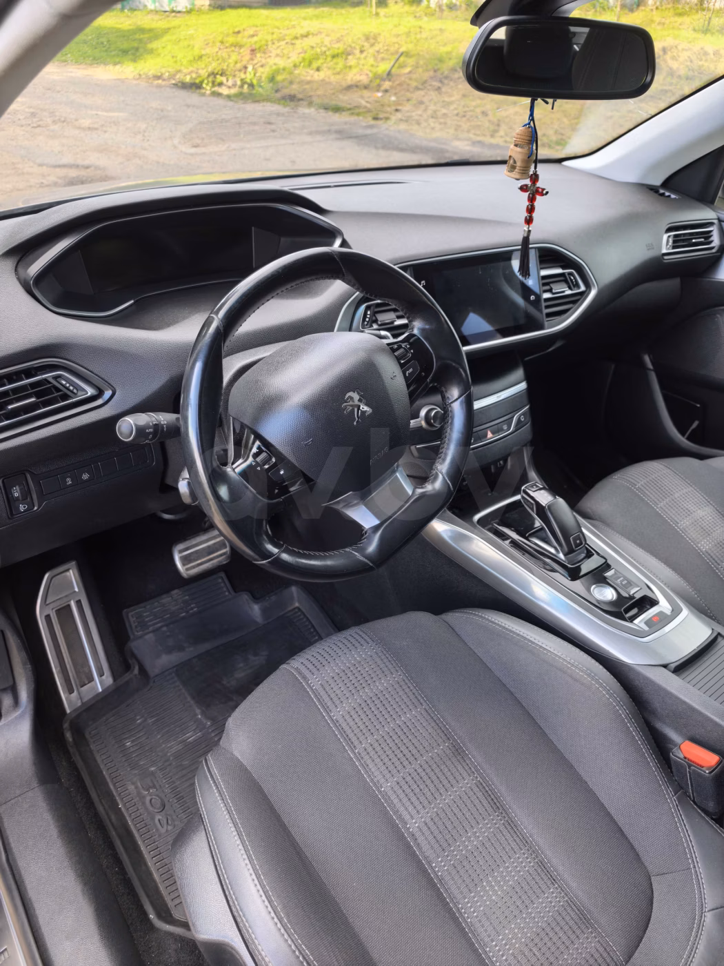 Peugeot 308 фото 9