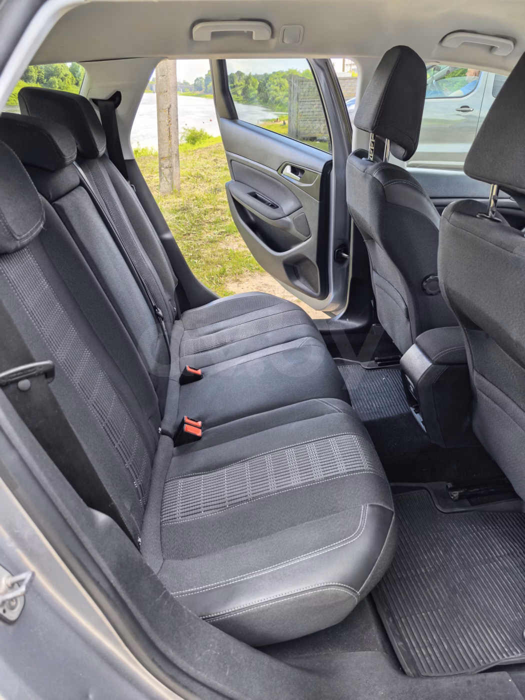 Peugeot 308 фото 11