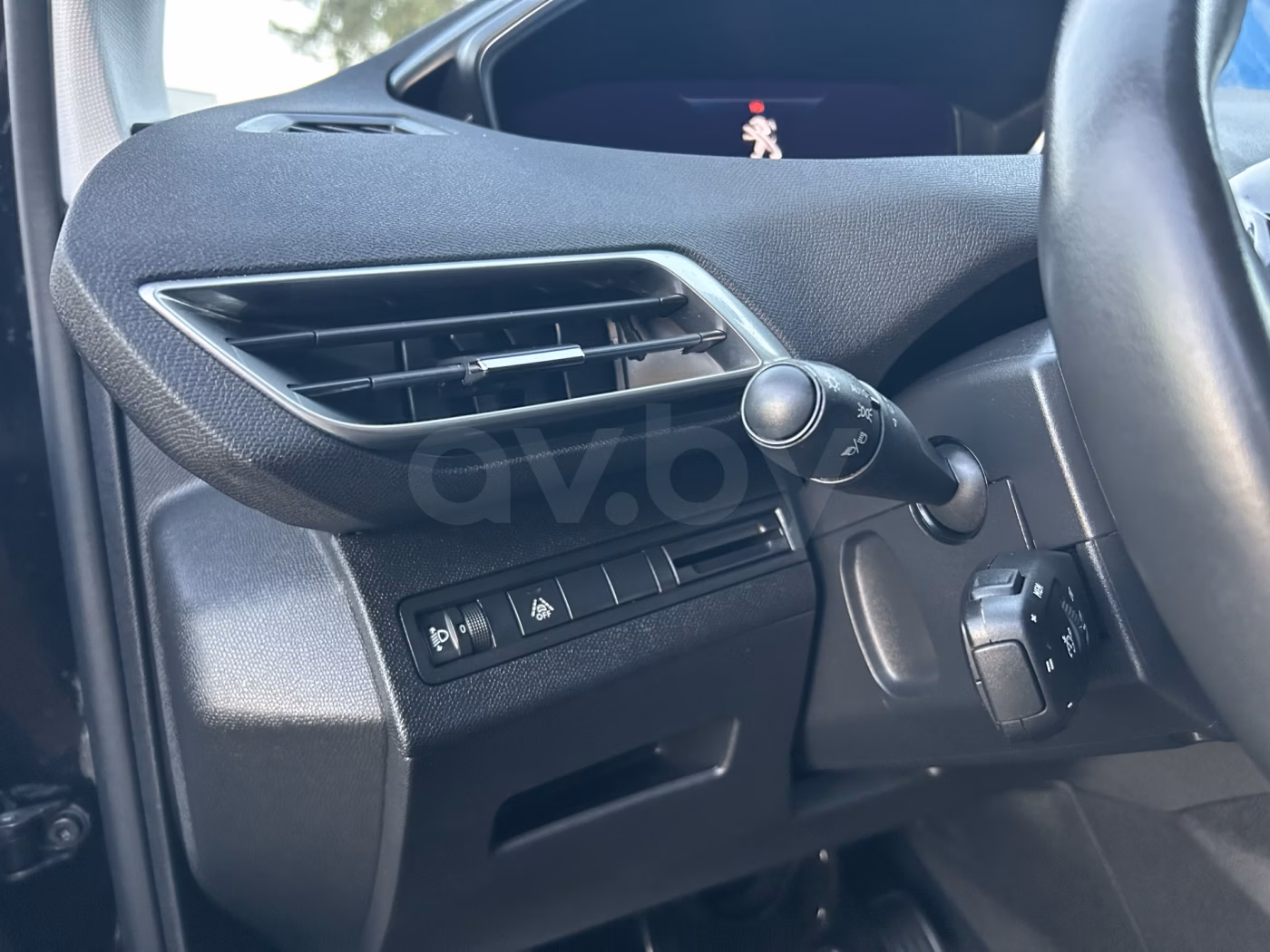 Peugeot 5008 фото 16