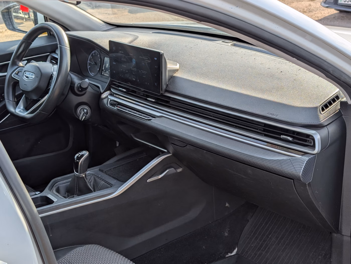 Geely Emgrand фото 14