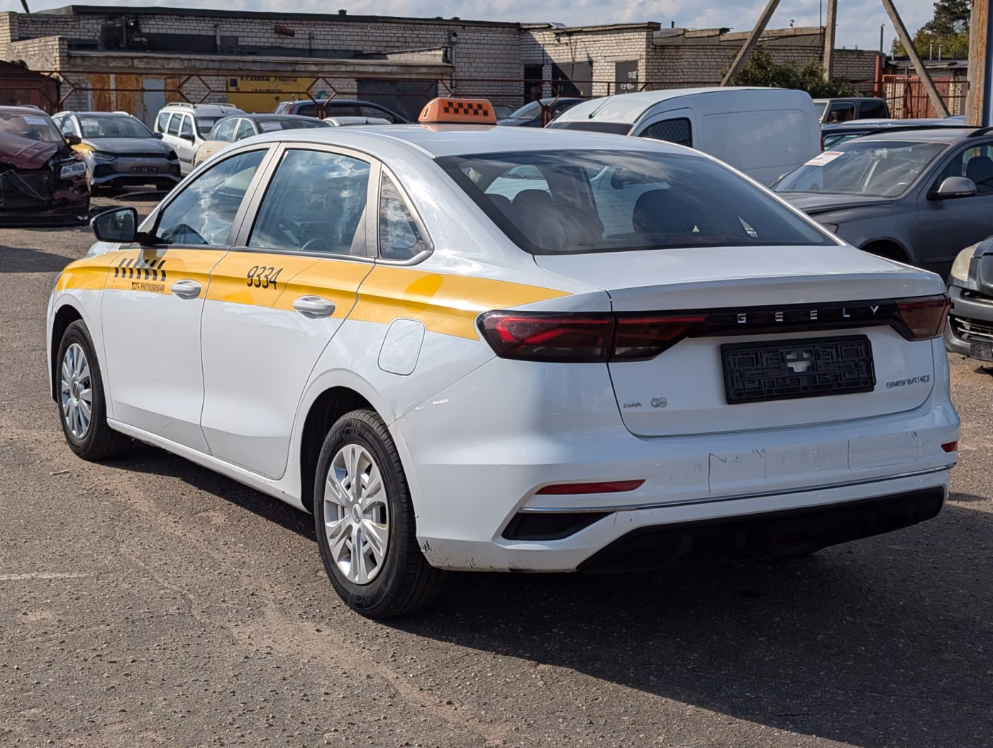 Geely Emgrand фото 5