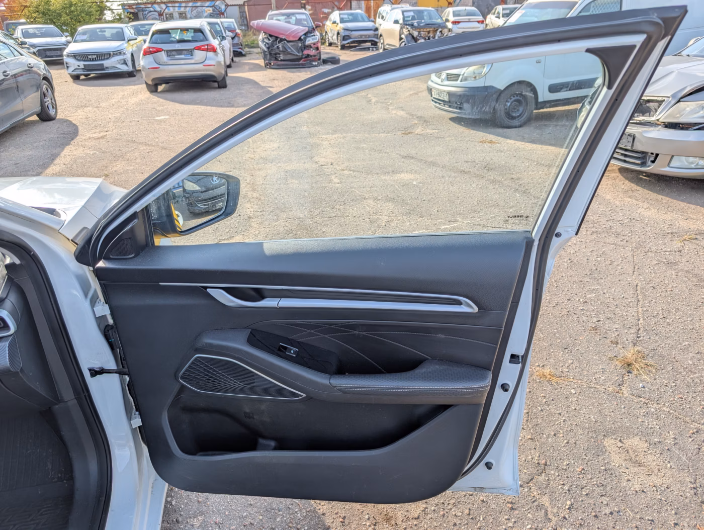 Geely Emgrand фото 22