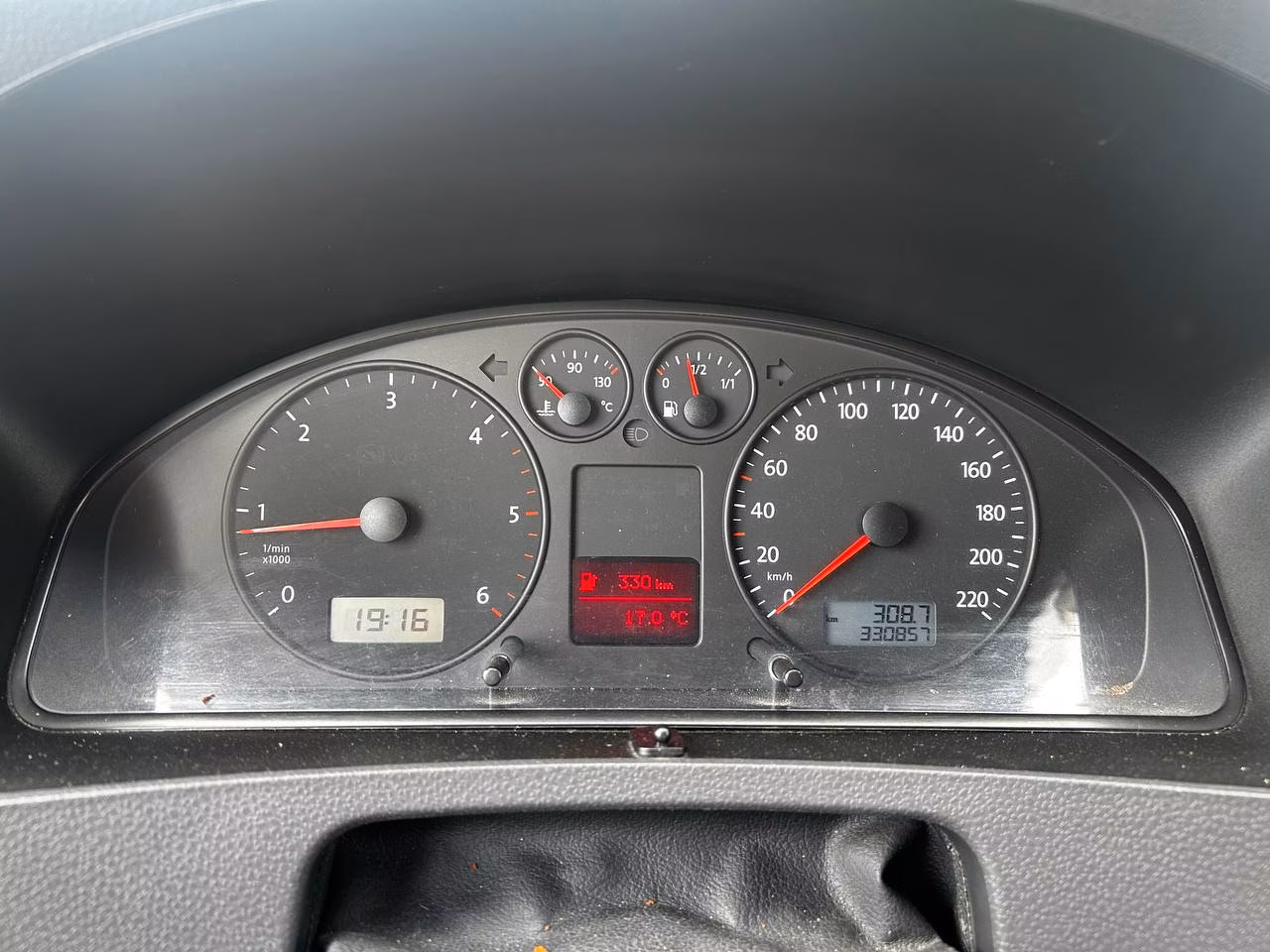 Volkswagen Caravelle фото 8