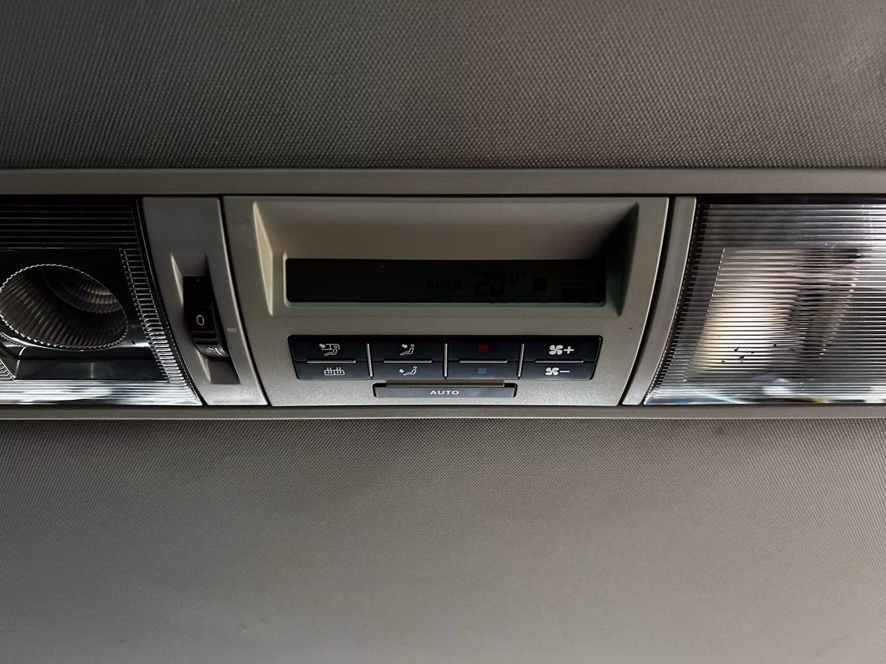 Volkswagen Caravelle фото 13
