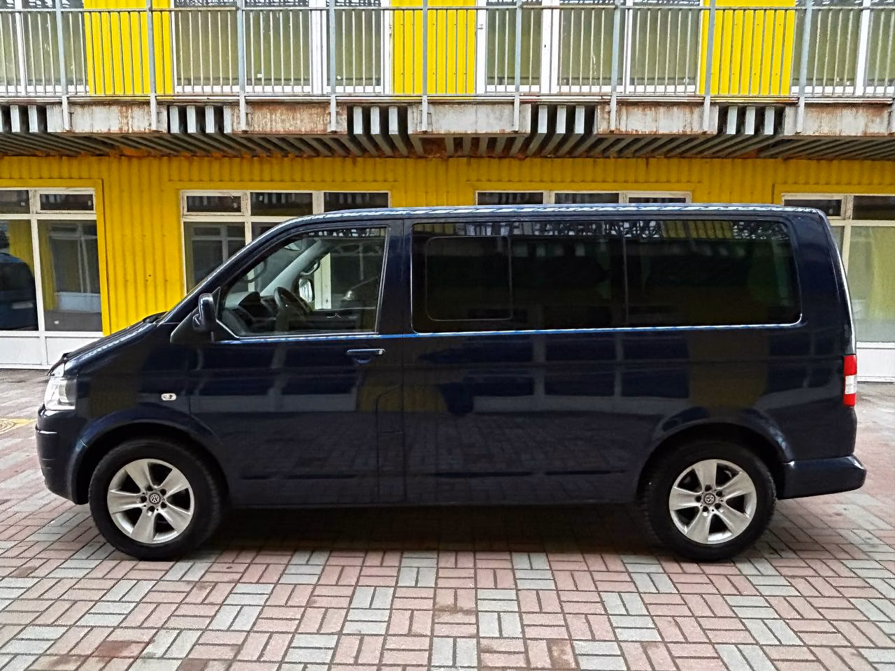 Volkswagen Caravelle фото 2
