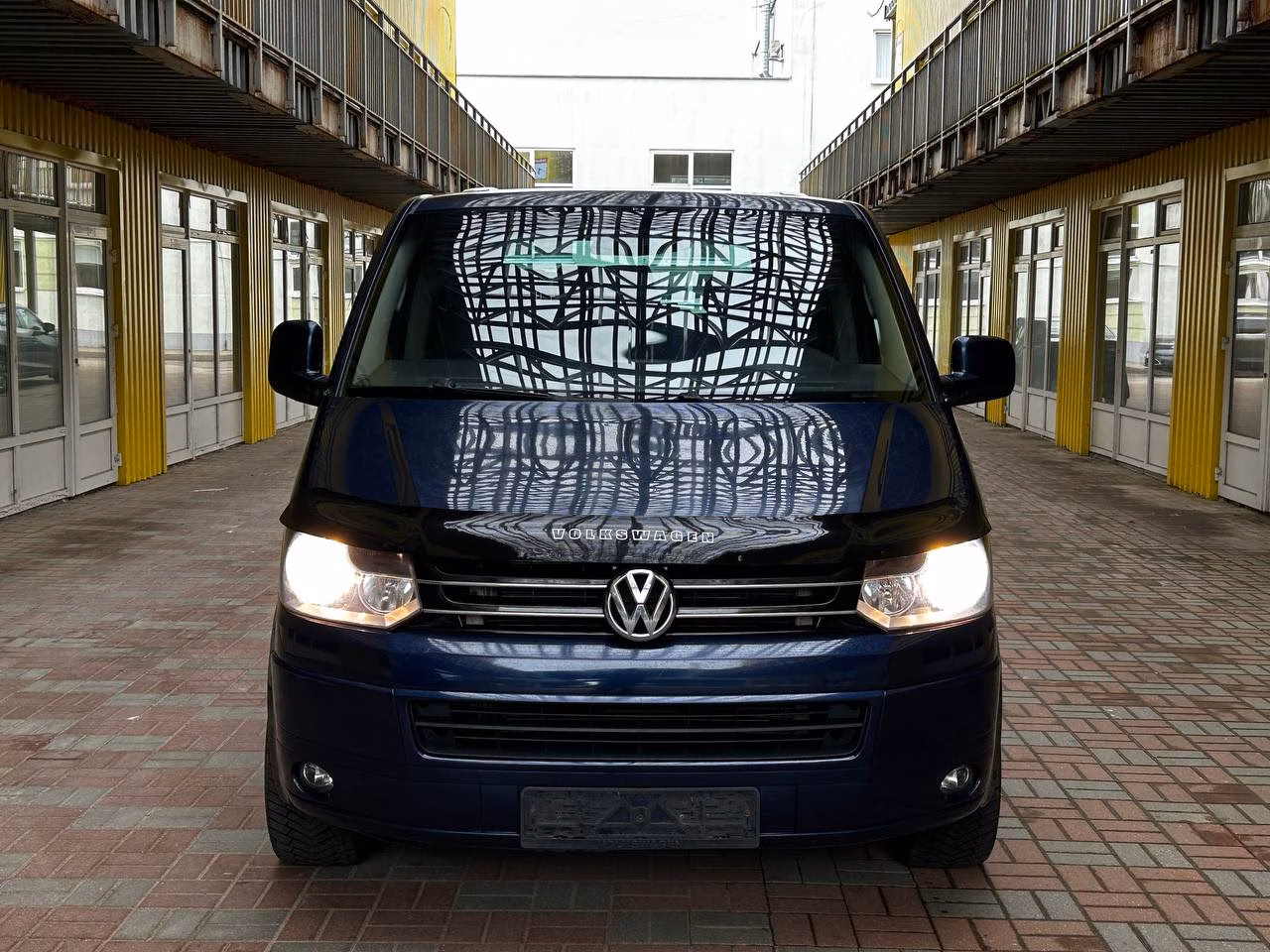 Volkswagen Caravelle фото 6