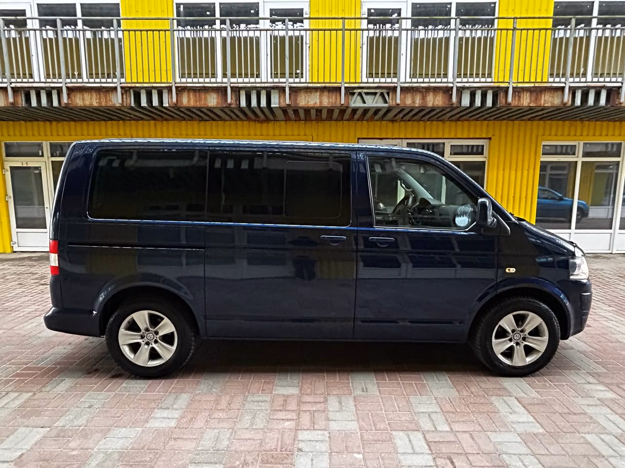 Volkswagen Caravelle фото 5