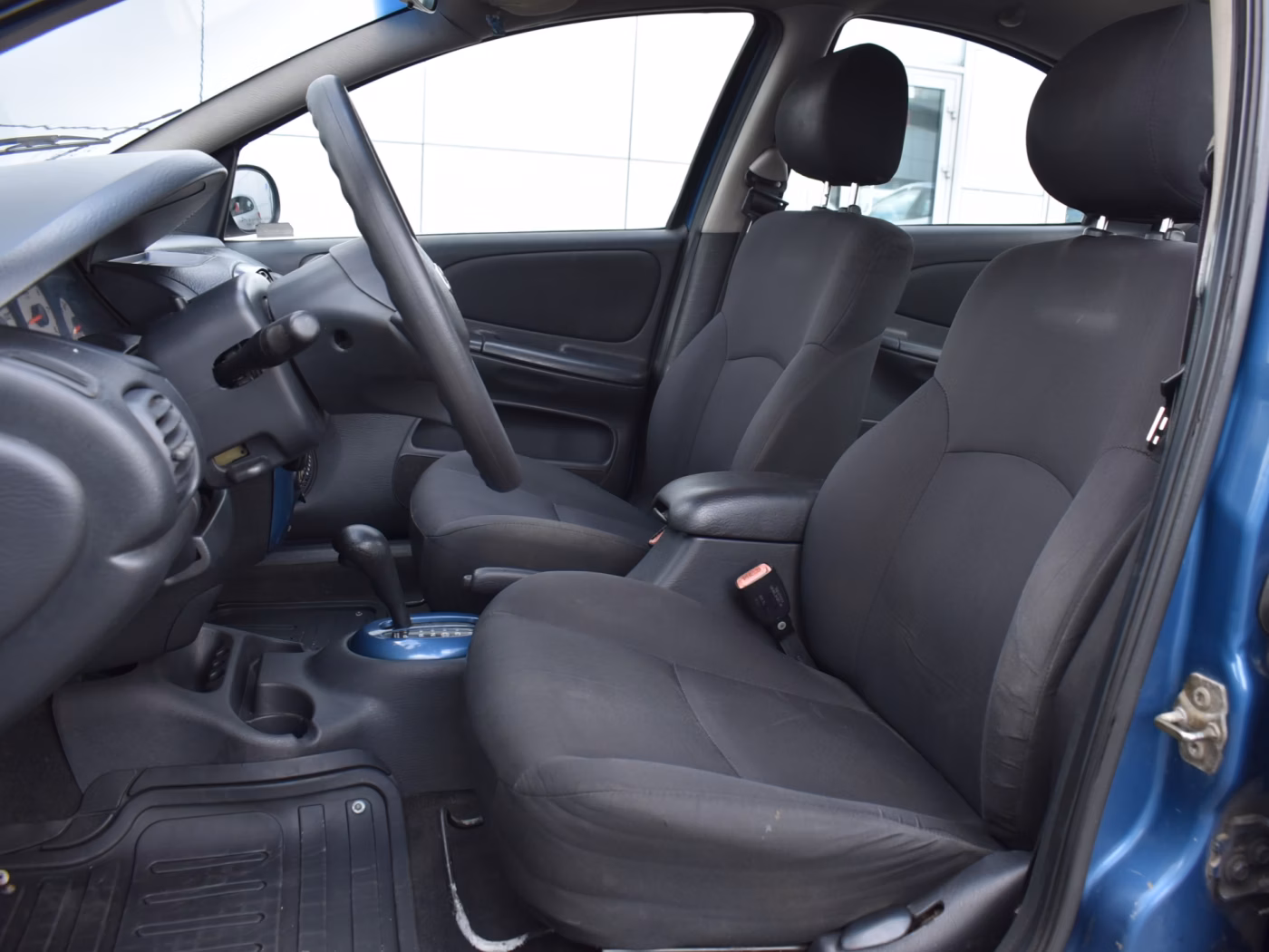 Dodge Neon фото 7