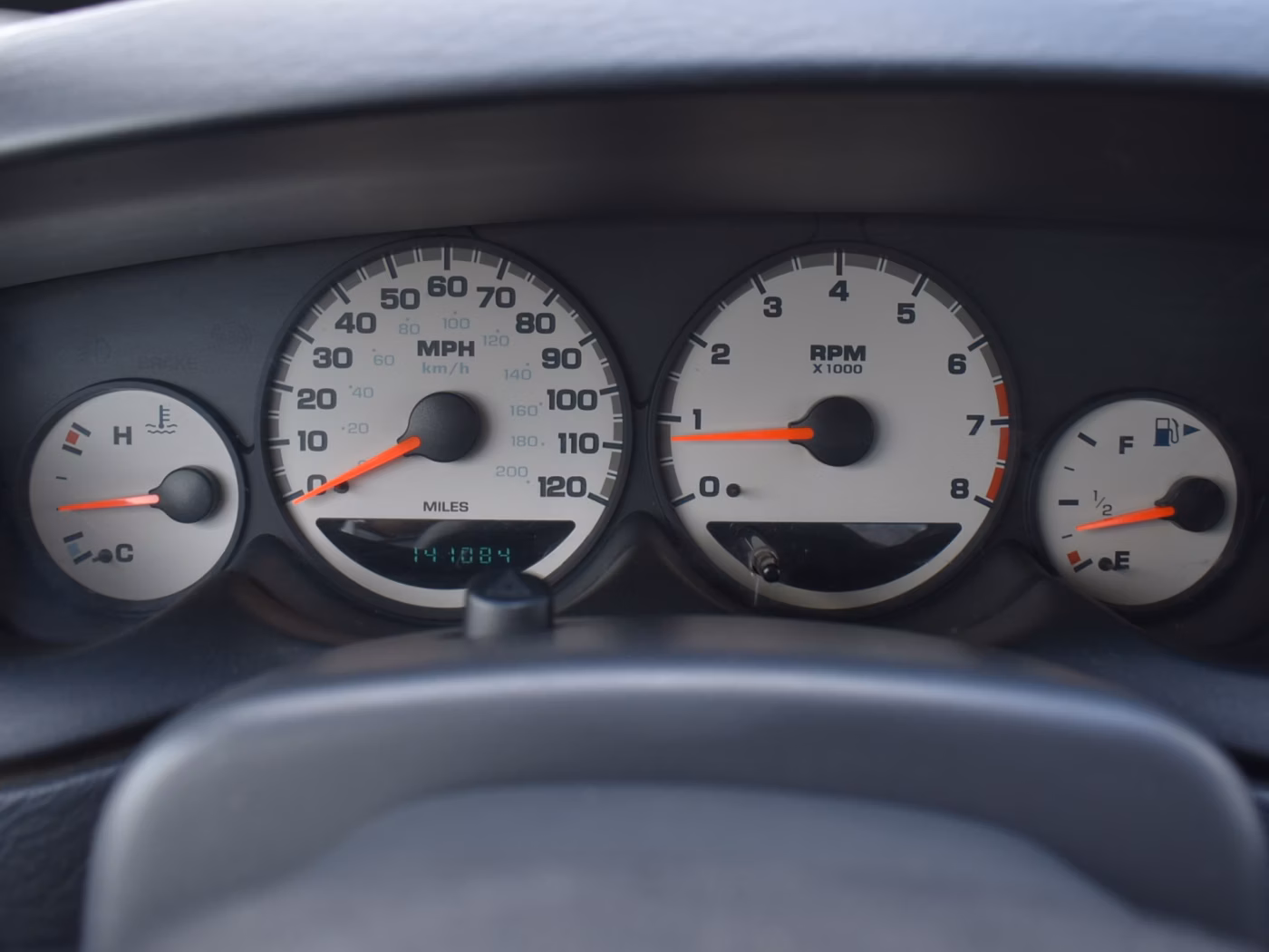 Dodge Neon фото 13