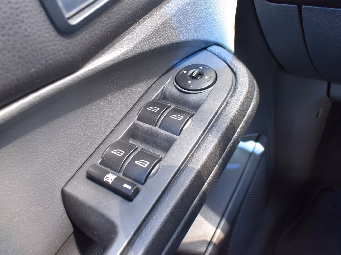 Ford C-MAX фото 21