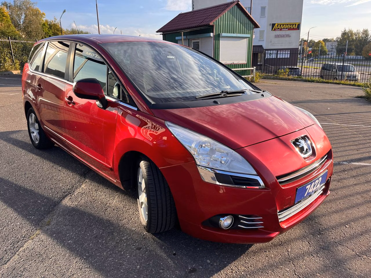 Peugeot 5008 фото 3