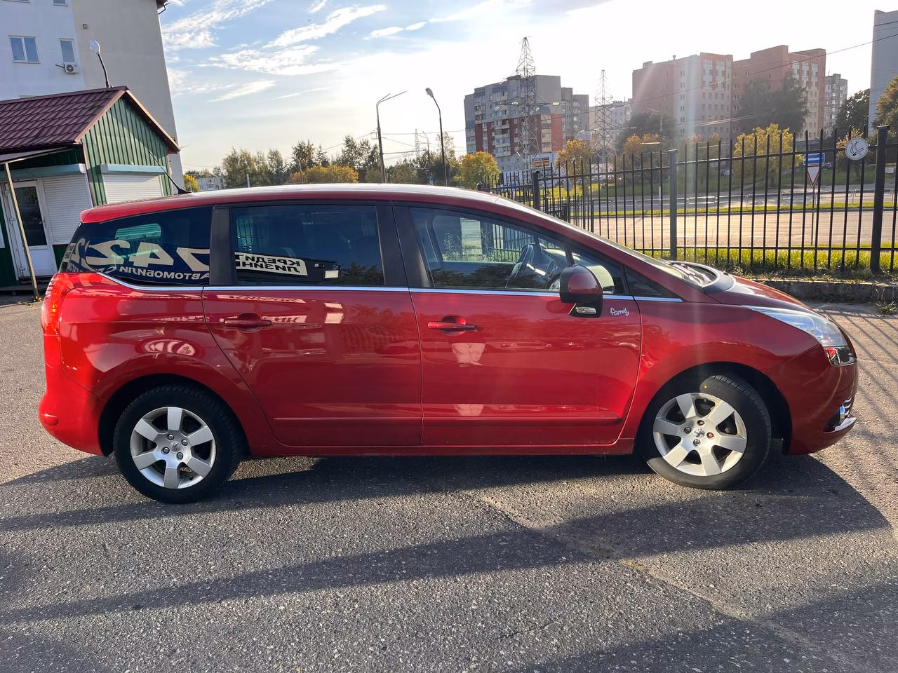 Peugeot 5008 фото 4