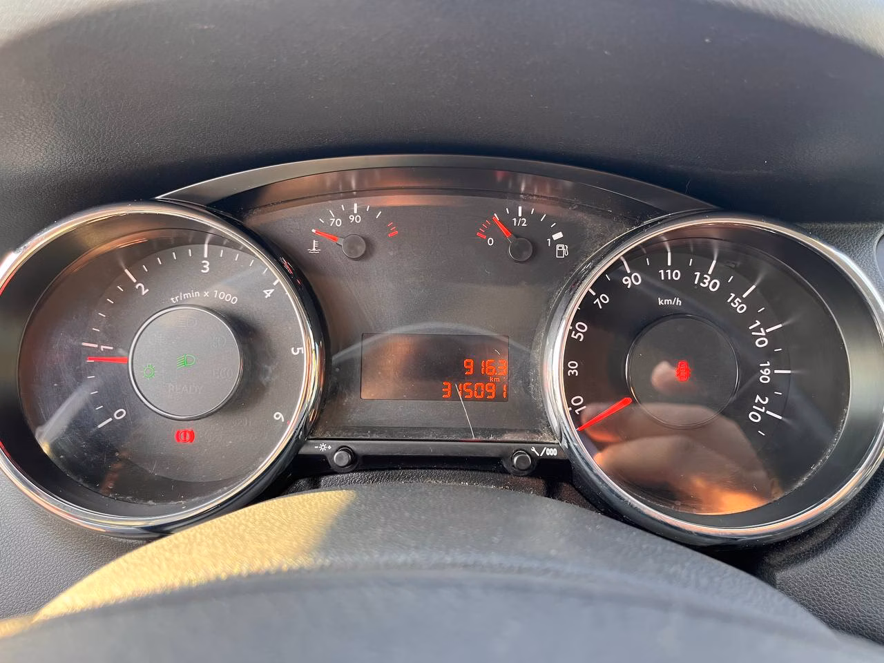 Peugeot 5008 фото 16
