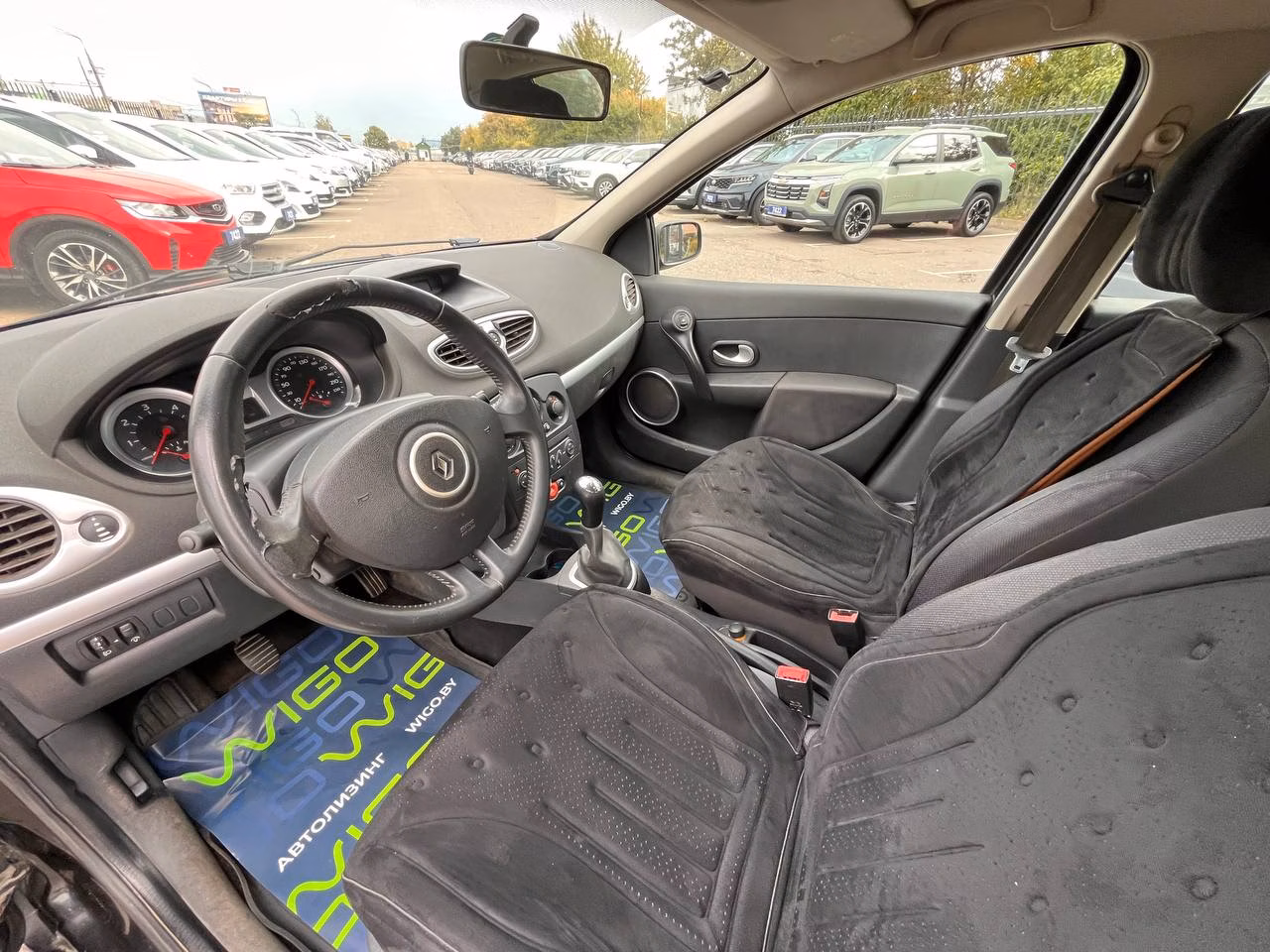 Renault Clio фото 15