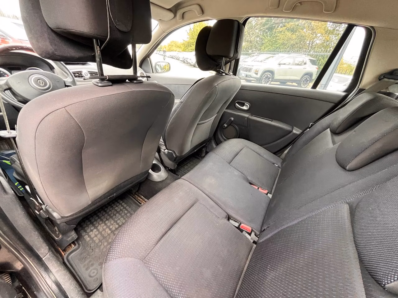 Renault Clio фото 16