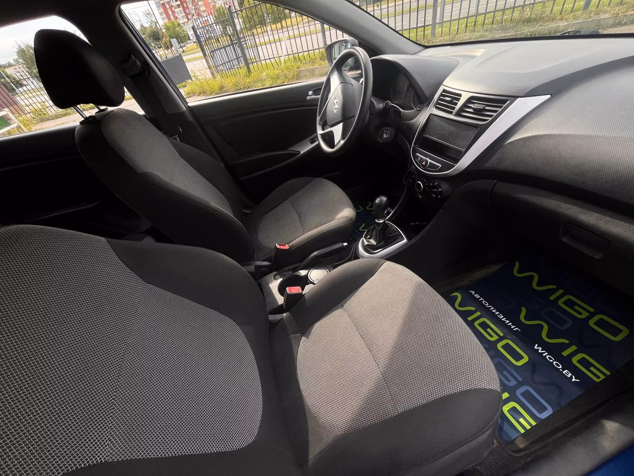 Hyundai Solaris фото 11