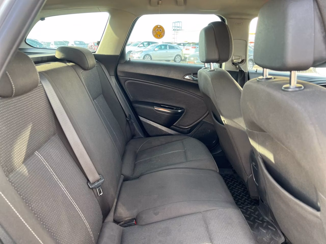 Opel Astra фото 25