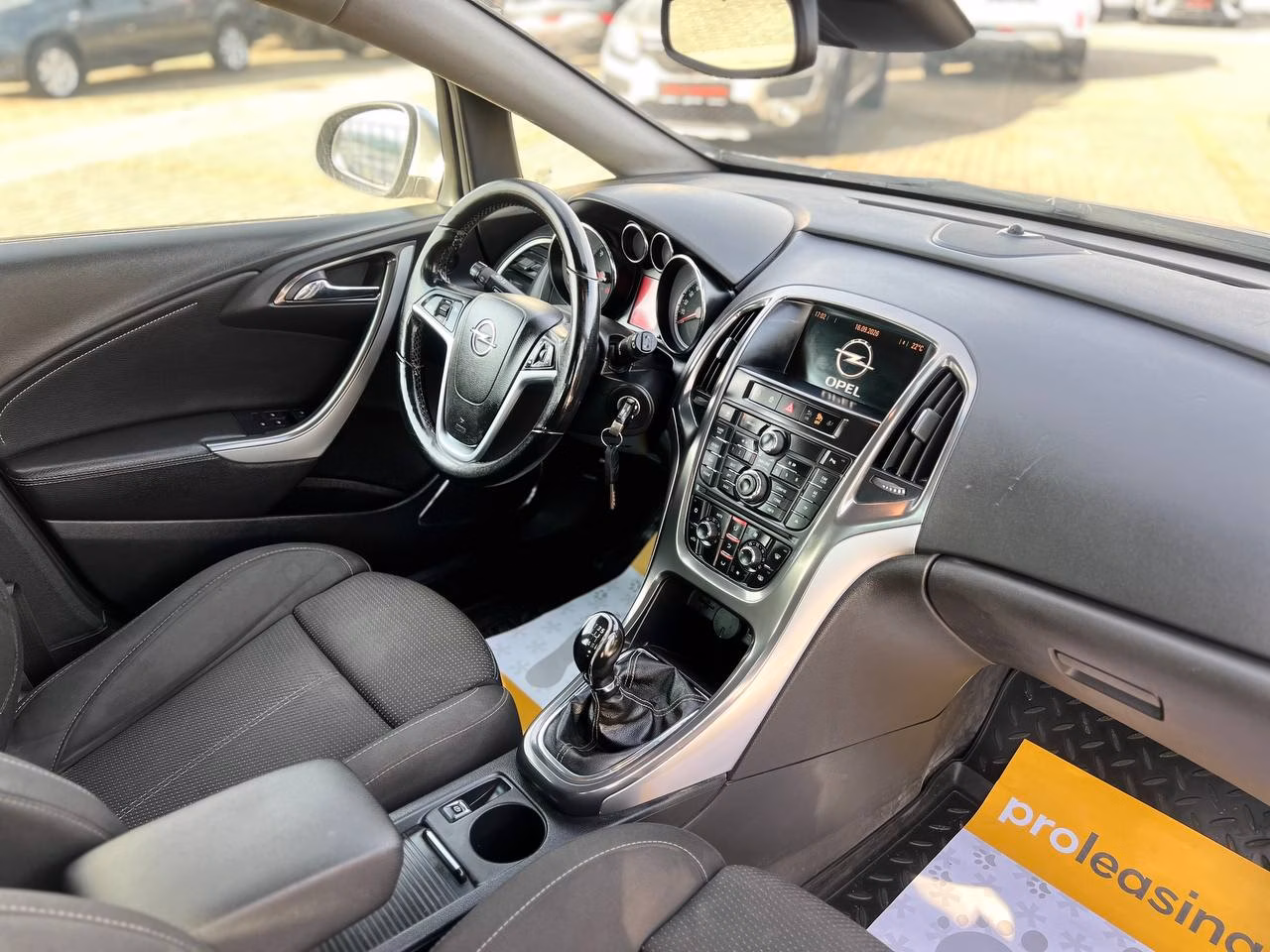 Opel Astra фото 17
