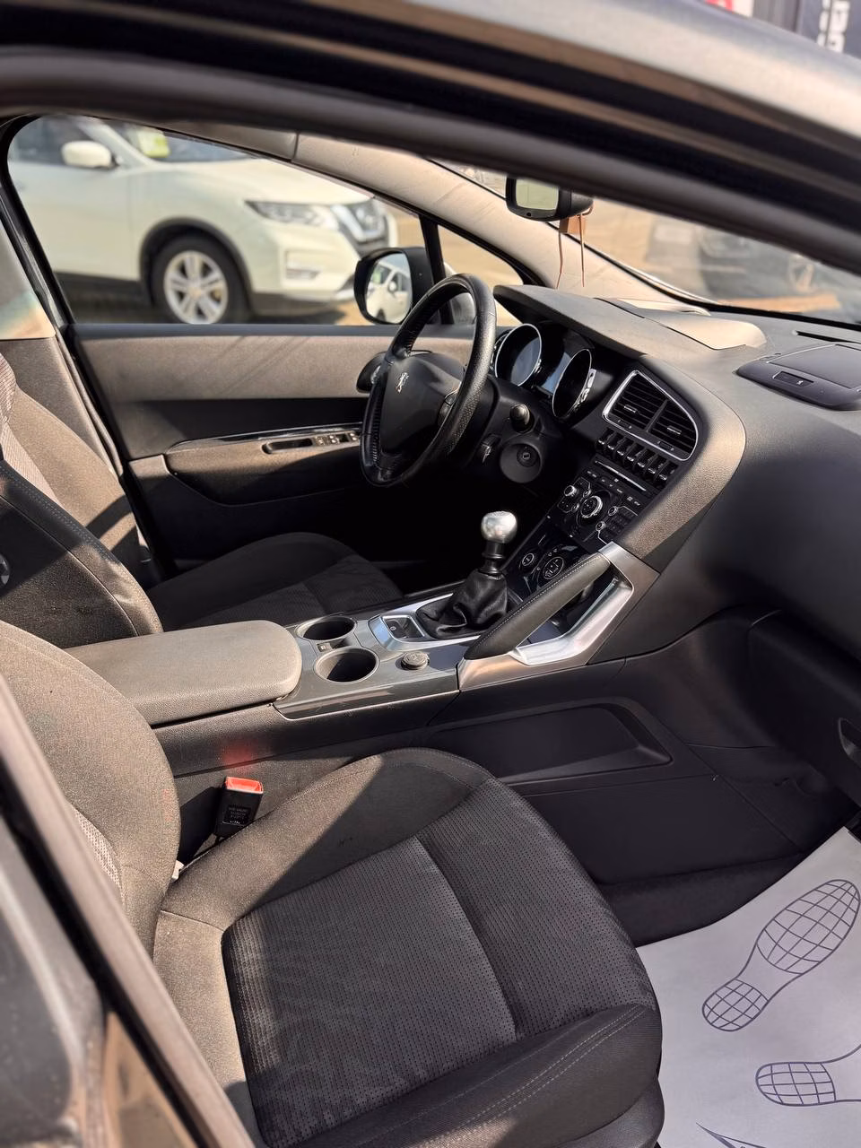 Peugeot 3008 фото 9