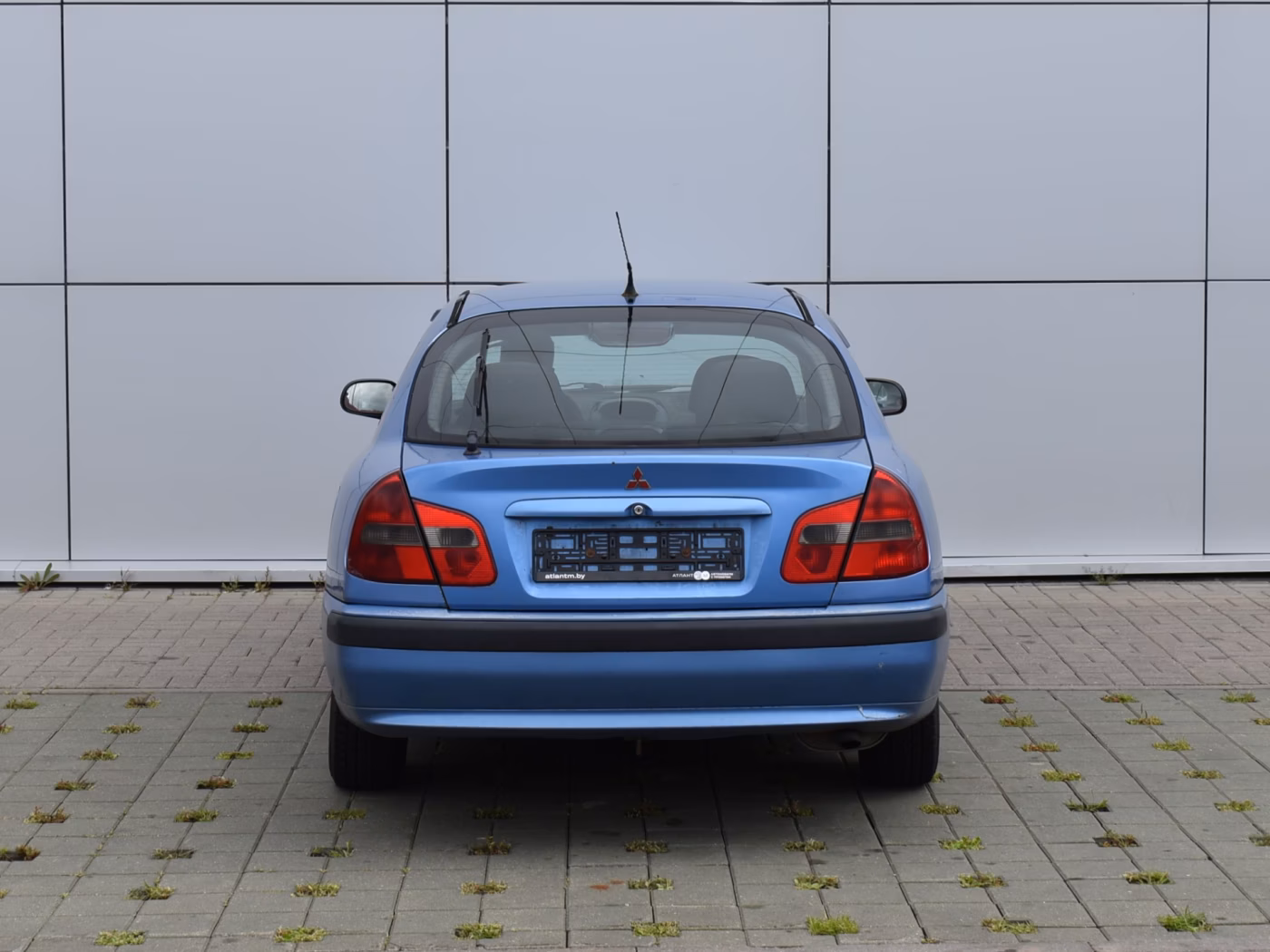 Mitsubishi Carisma фото 5