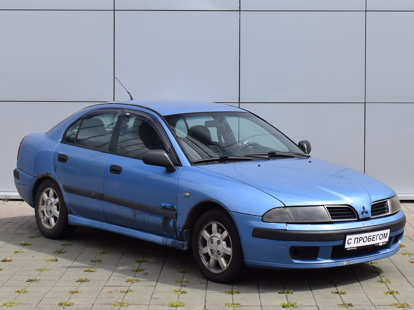 Mitsubishi Carisma фото 2
