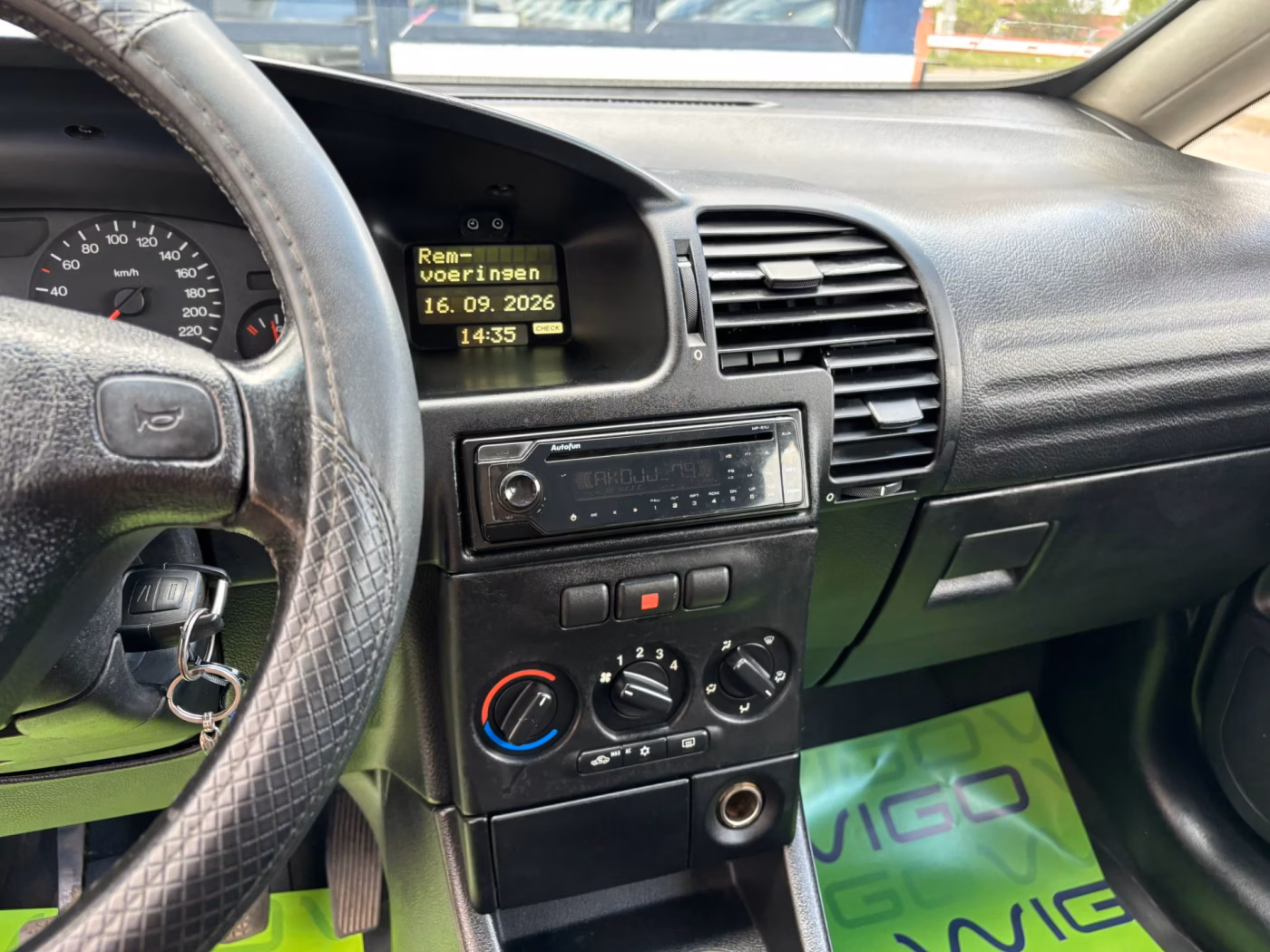 Opel Zafira фото 12