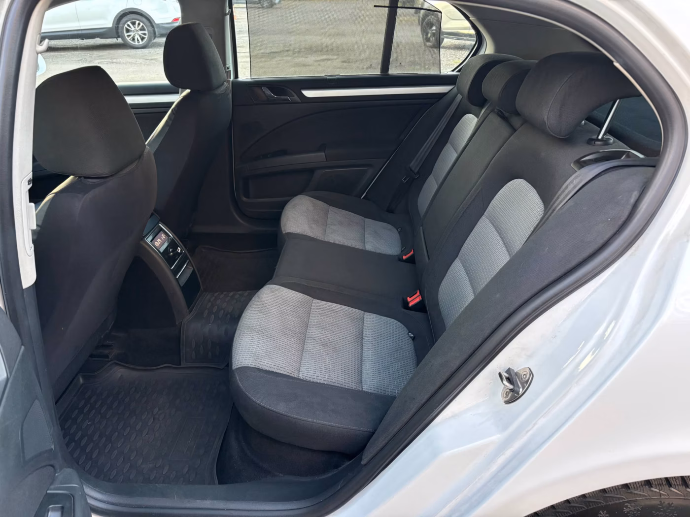 Skoda Superb фото 16
