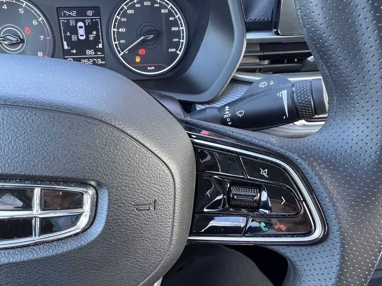 Geely Emgrand фото 13
