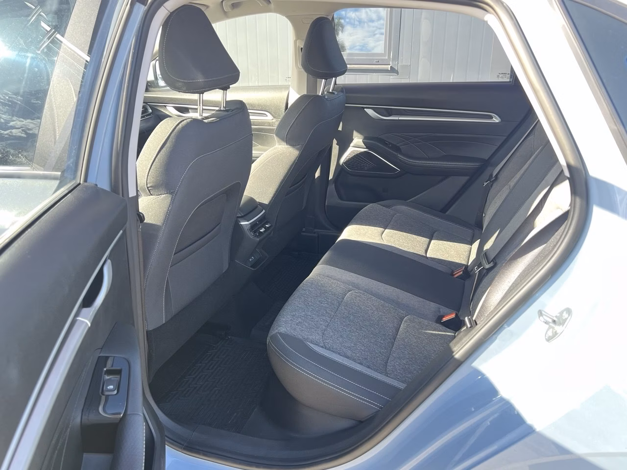 Geely Emgrand фото 18
