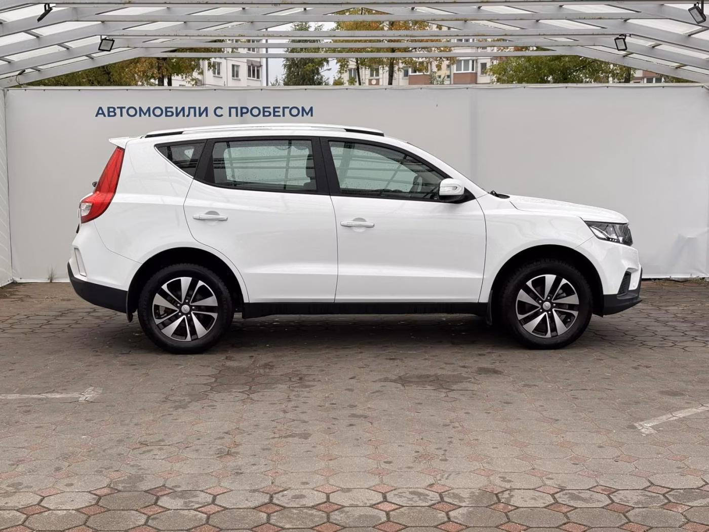 Geely Emgrand X7 фото 6