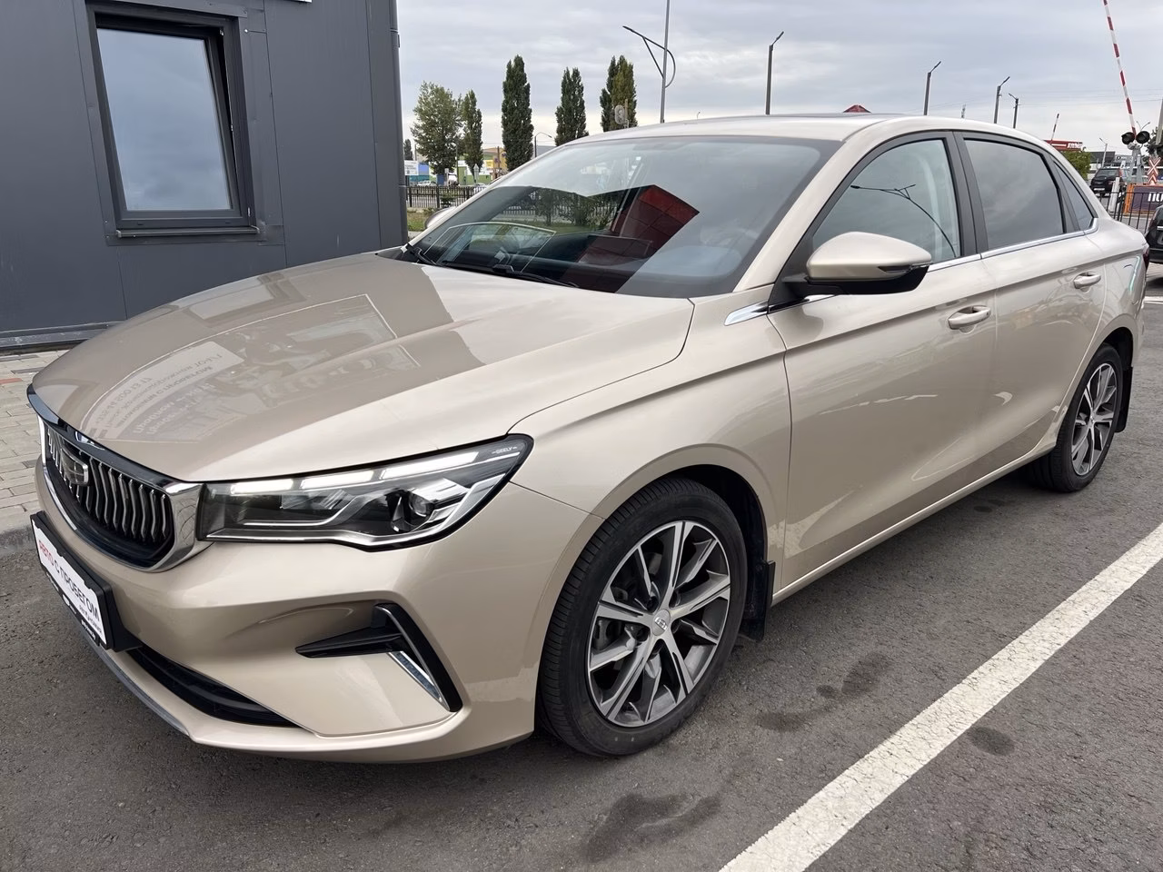 Geely Emgrand фото 2