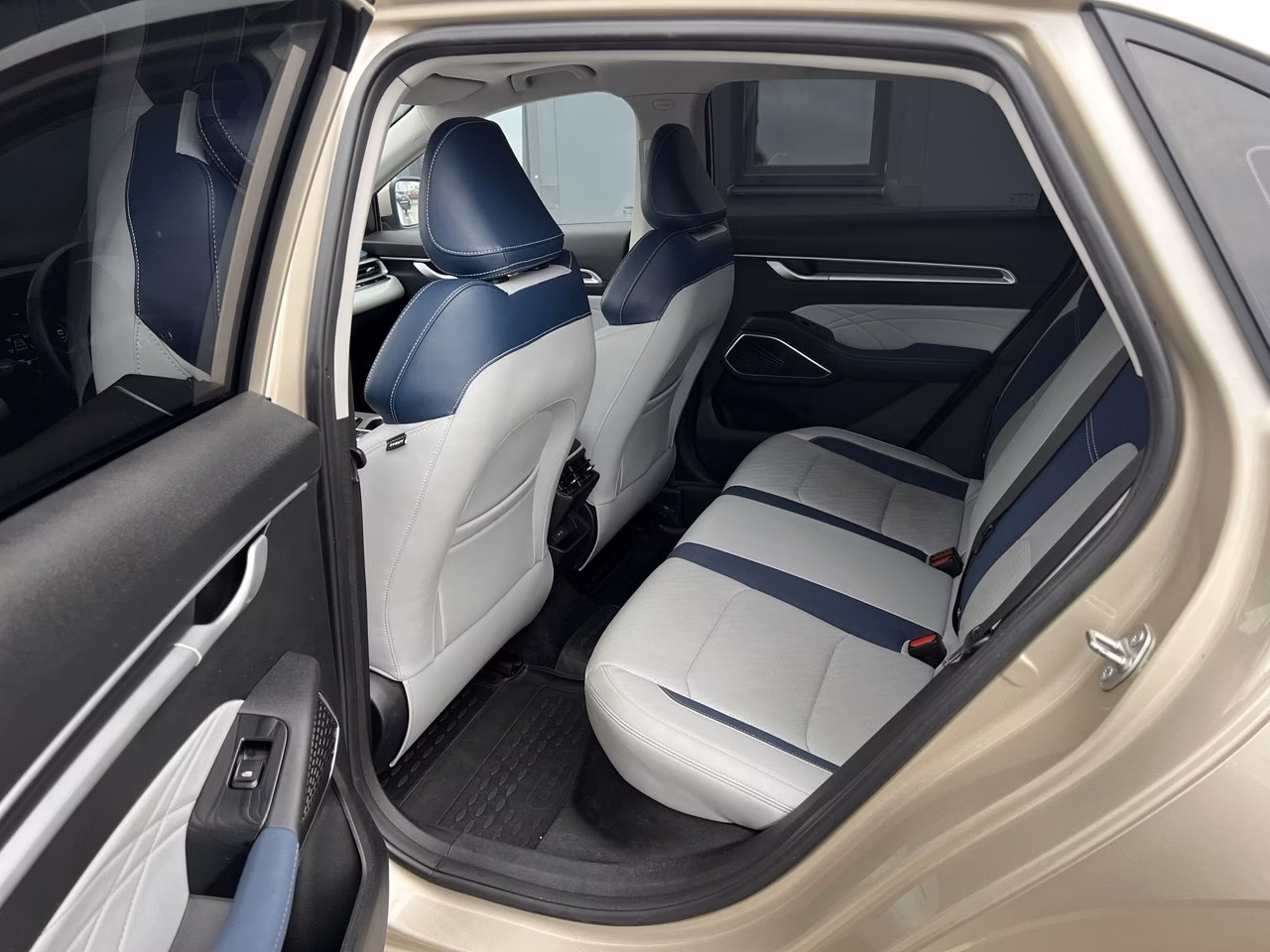 Geely Emgrand фото 17