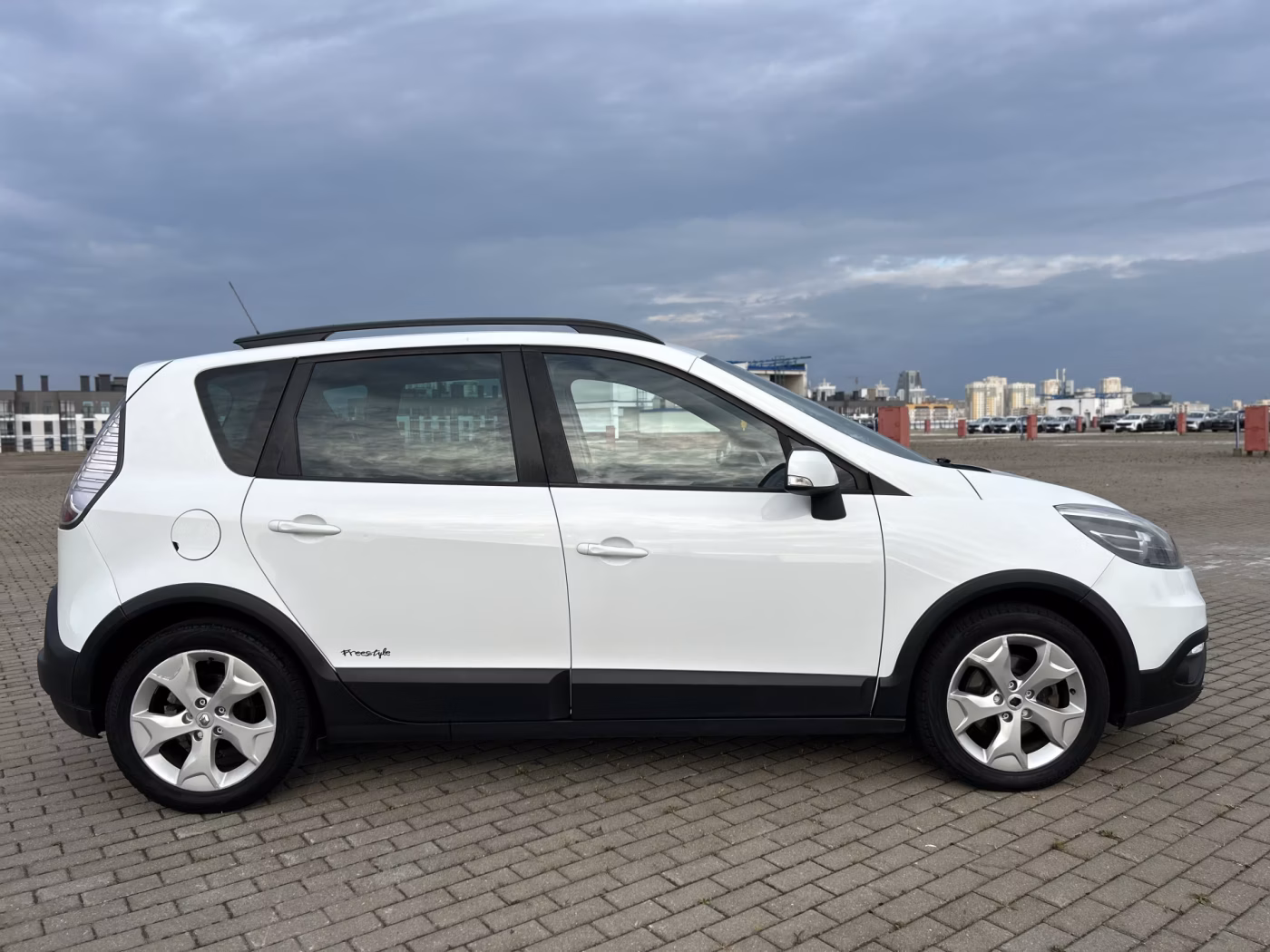Renault Scenic XMOD фото 8