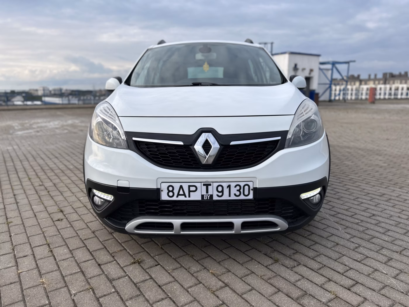 Renault Scenic XMOD фото 10