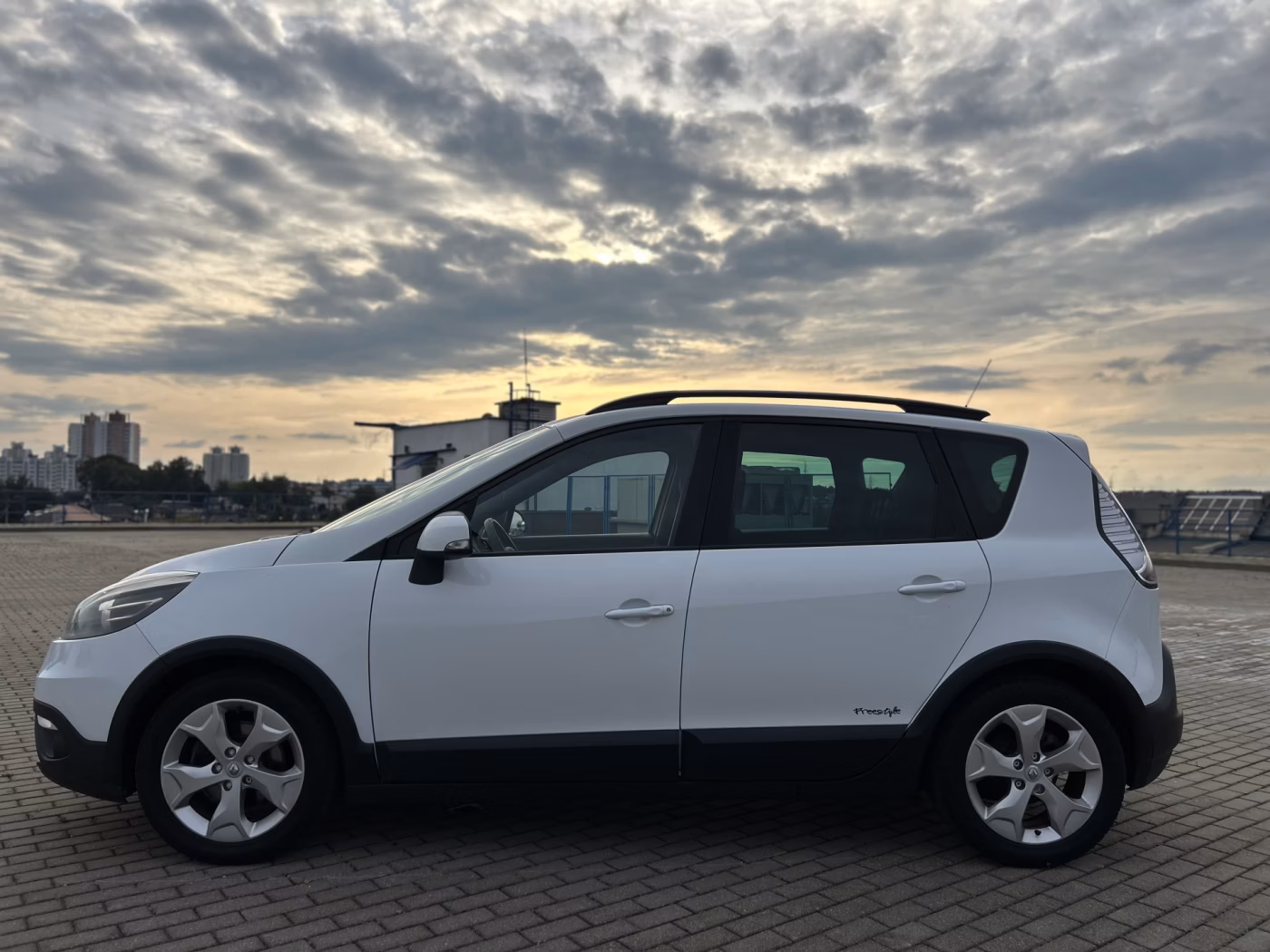 Renault Scenic XMOD фото 2
