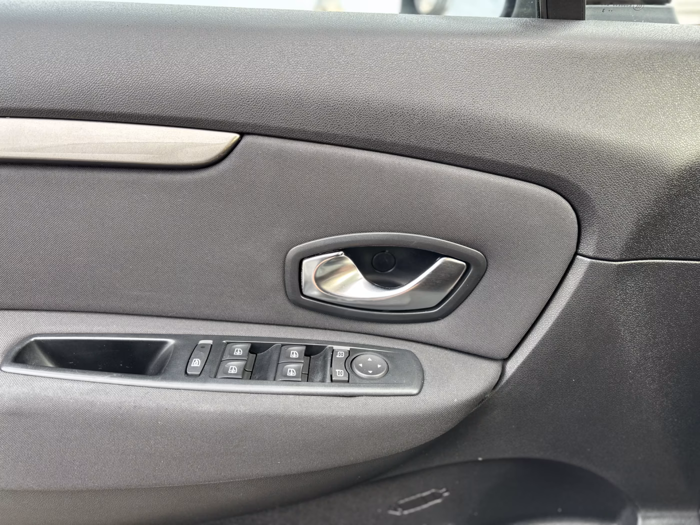 Renault Scenic XMOD фото 19