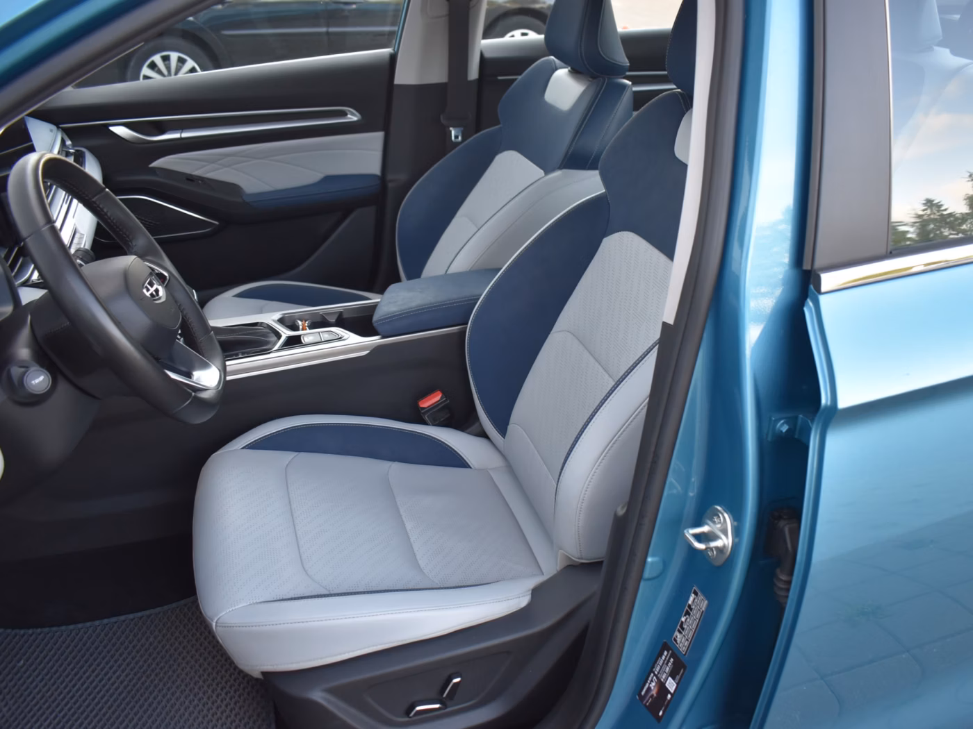 Geely Emgrand фото 9
