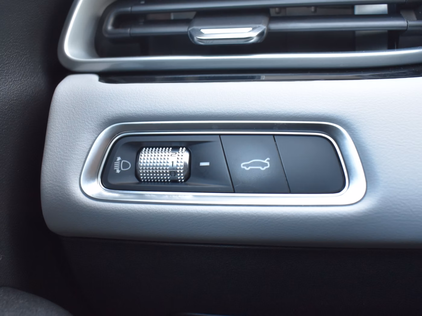 Geely Emgrand фото 18