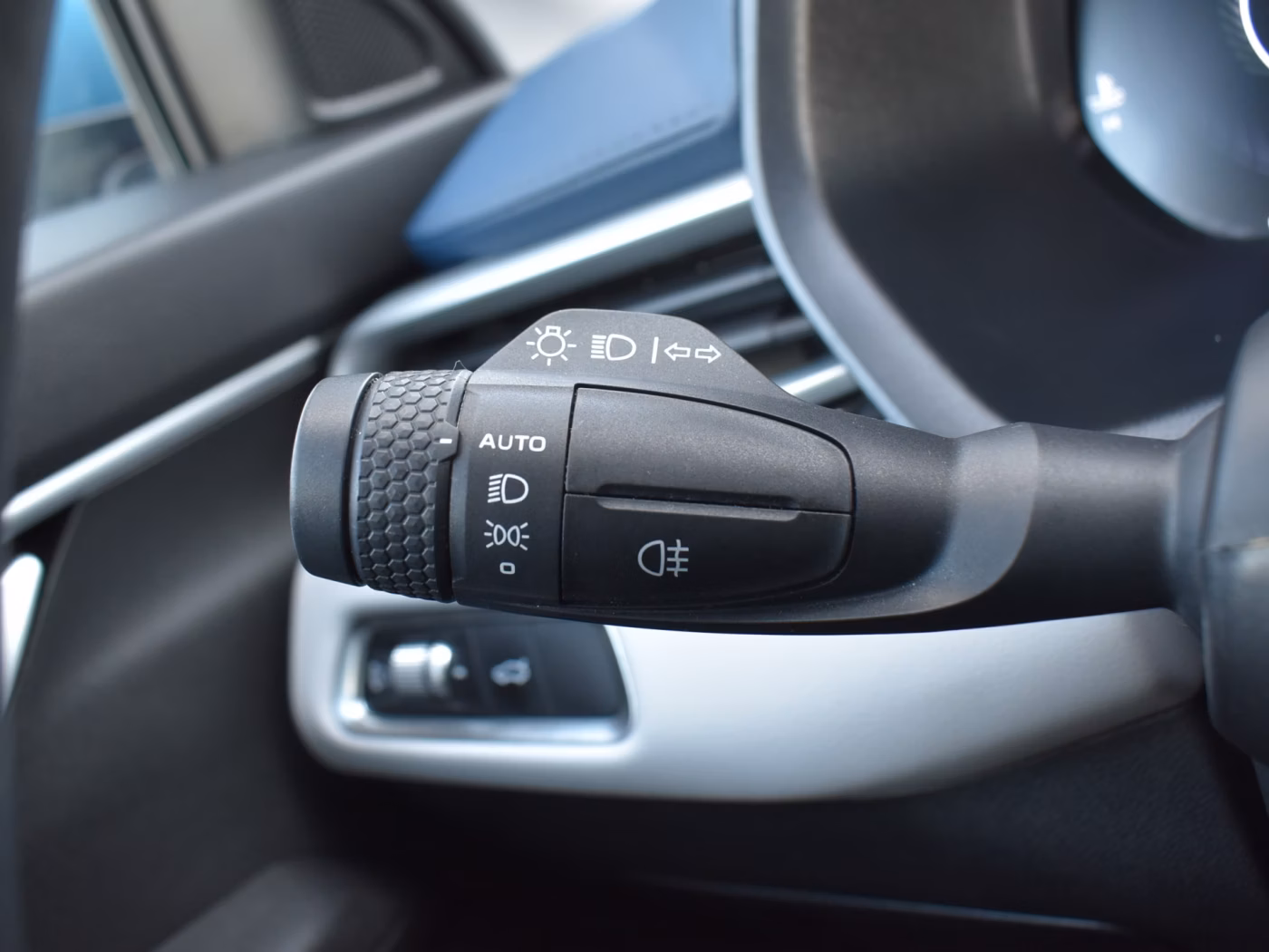 Geely Emgrand фото 20