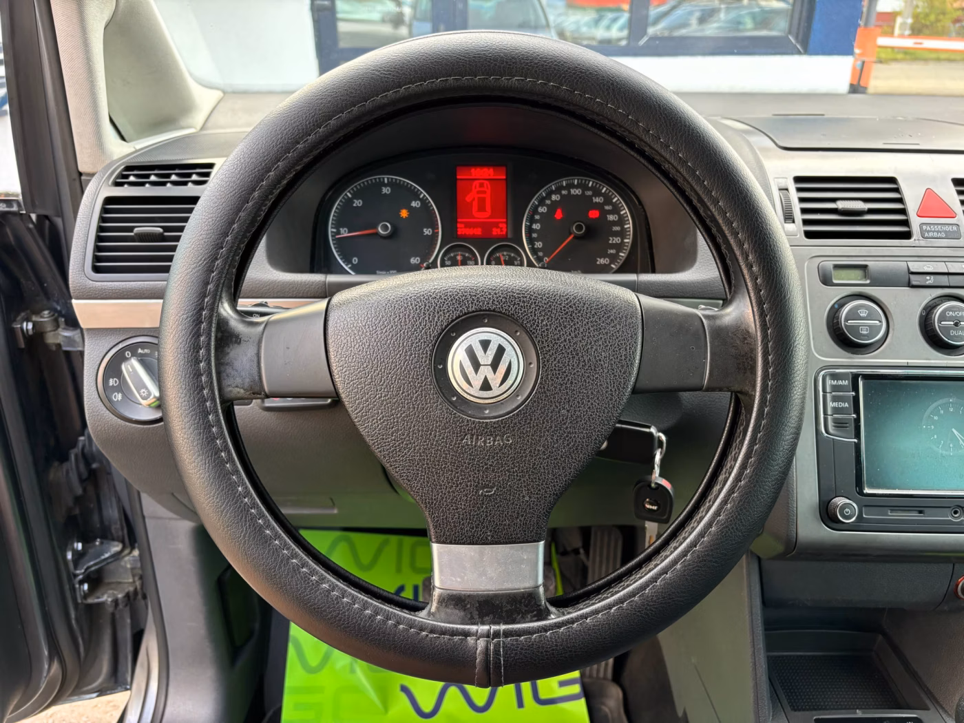 Volkswagen Touran фото 10