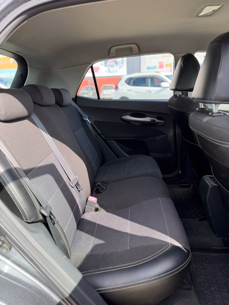 Toyota Auris фото 10