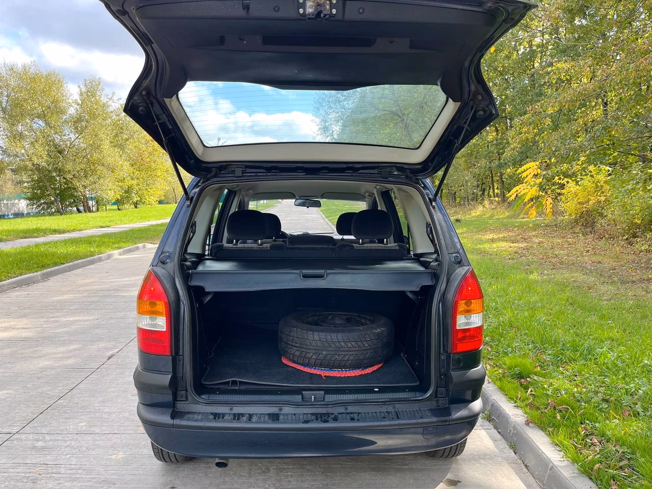 Opel Zafira фото 7